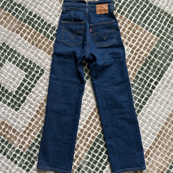 Levi's Premium Ribcage Straight Women's Jeans Size 23 - Picture 2 of 6